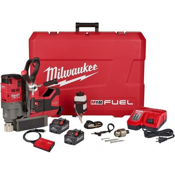 Milwaukee M18 FUEL 1-1/2inch Lineman Magnetic Drill Kit